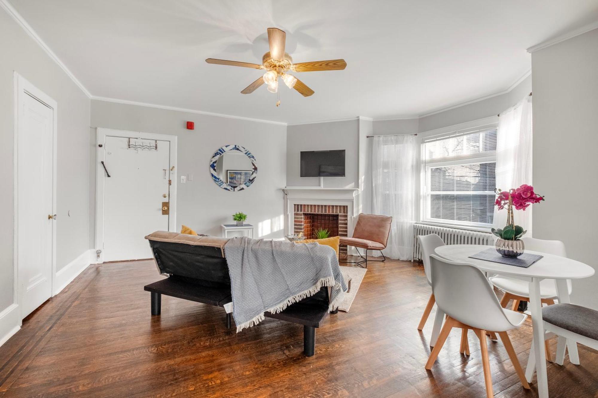 Upenndrexel Lovely 2br Apartment Philadelphia